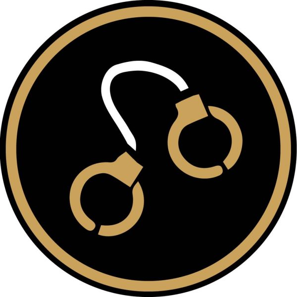 étiquette noir menottes aux couleurs de Coucou noir or et blanc. Cette étiquette fait référence menottes utilisées lors de jeux BDSM, pour des instants coquins ou lors de jeux de rôles érotiques.